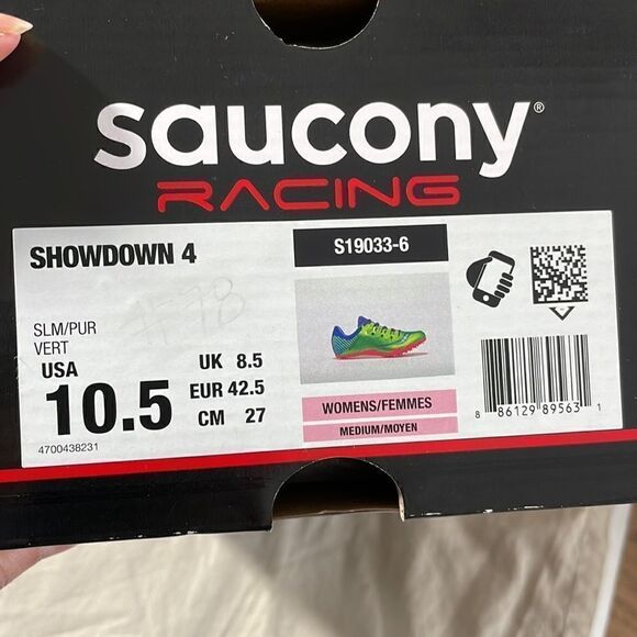 SAUCONY SHOWDOWN 4 RACING SHOES.  COLORS ARE GREEN/PURPLE PINK.  NEW IN … - Picture 8 of 8